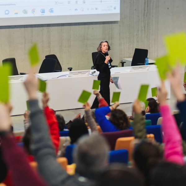 L’Assemblée citoyenne pour le climat à Bruxelles publie son premier bilan (2023–2025)